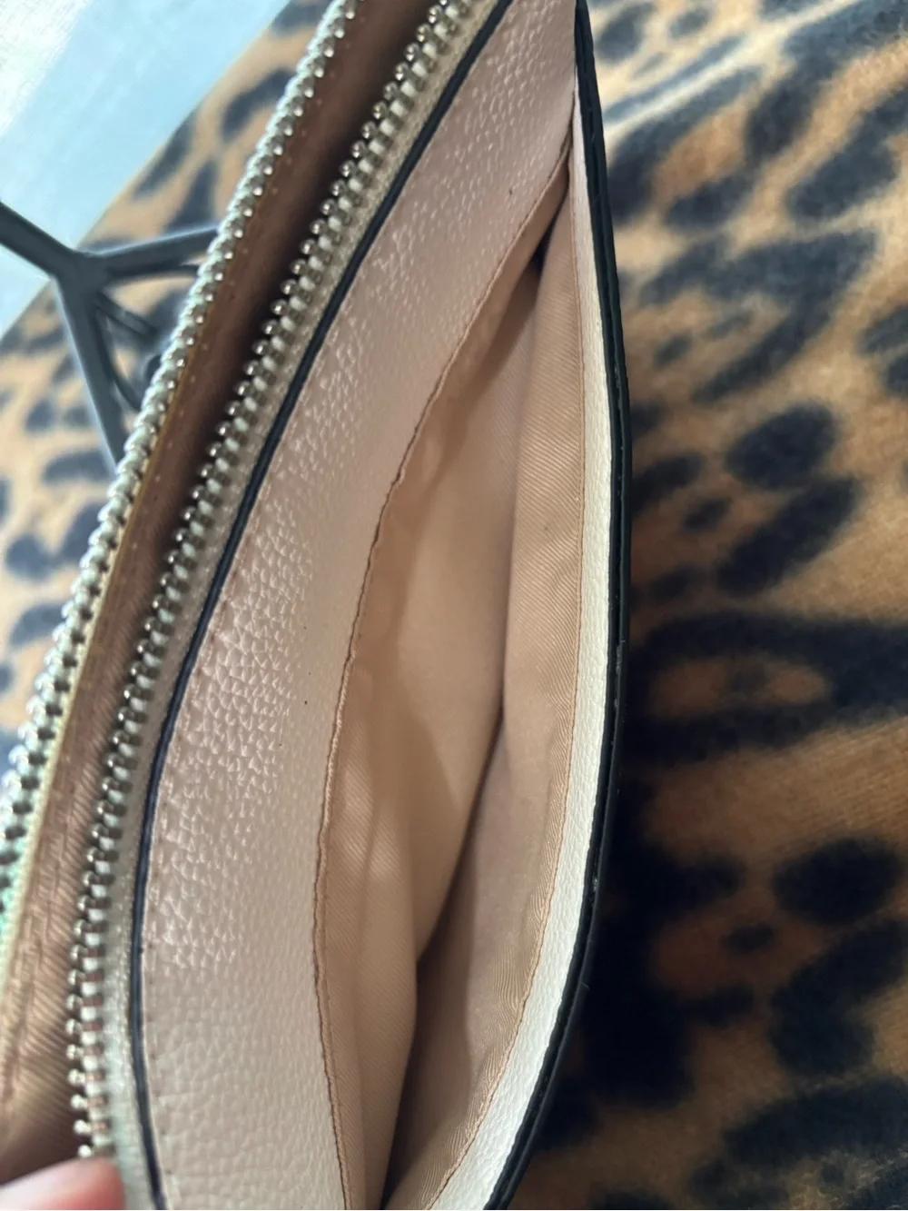 Dana Buchman white Pebble Leather Wristlet Clutch